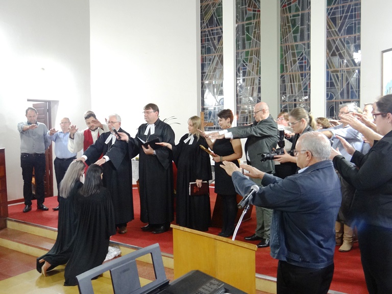 Comunidade Doutor Martinho Lutero recebe novas Pastoras