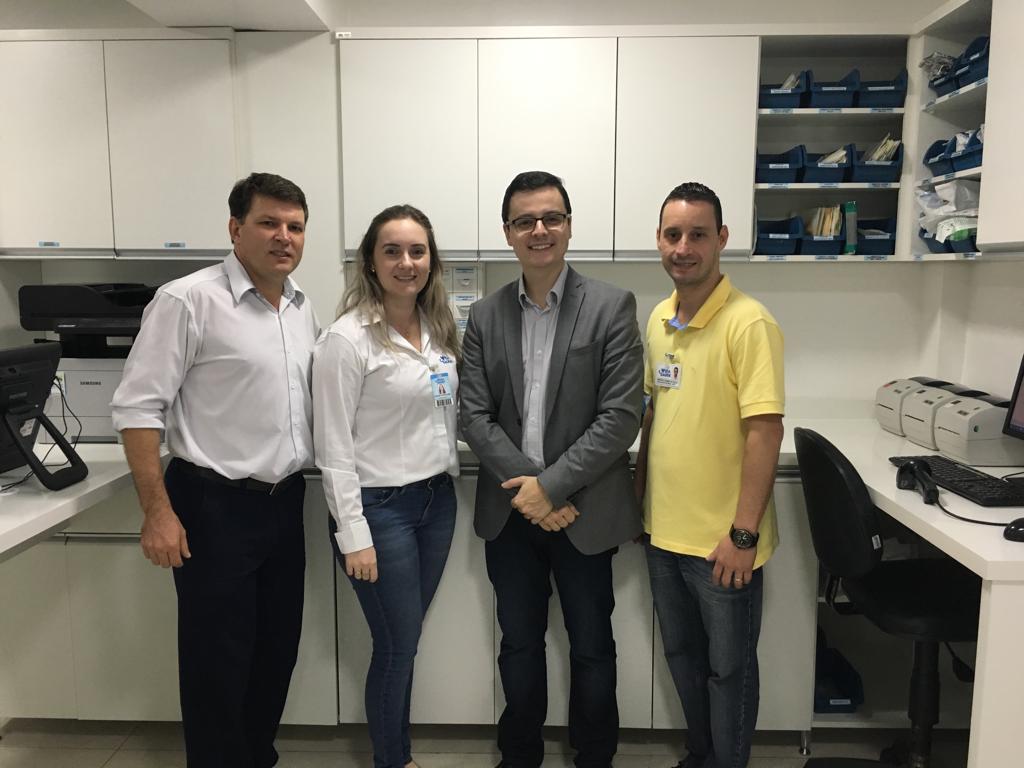 Gerente de Hospital de Porto Alegre visita Vida & Saúde