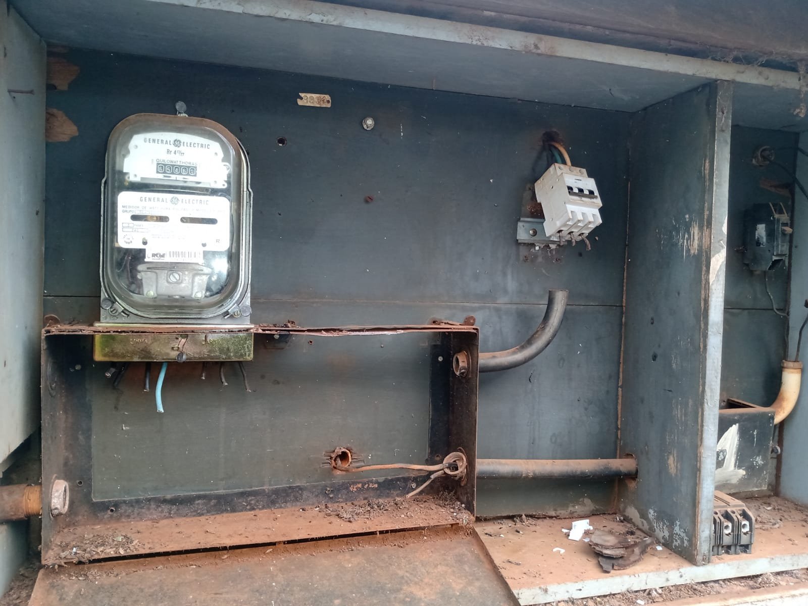 FURTOS DE CABOS ELÉTRICOS DEIXAM COMUNIDADE SEM ABASTECIMENTO DE ÁGUA NO INTERIOR DE HORIZONTINA