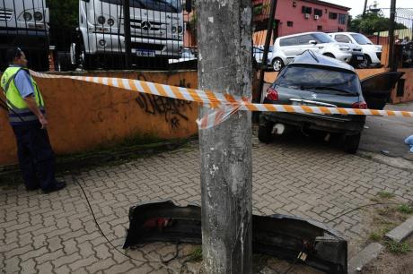 Jovem morre em acidente na Avenida Bento Gonçalves em Porto Alegre