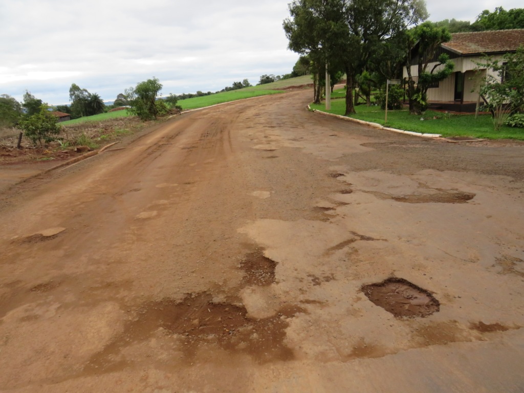 Prefeitura de Novo Machado lança edital para restauração de asfalto
