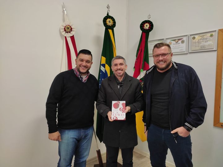 PREFEITO JONES CUNHA RECEBE PASTORES DA IGREJA EVANGÉLICA DE CRISTO